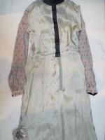 いちご柄ワンピース(グレーxピンクxネイビー)