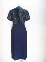 チェーン柄&無地ワンピース(ネイビーxホワイトxグリーン)