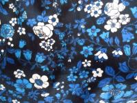 花柄ワンピース(ブラックxブルーxライトブルーxホワイト)