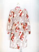 斜めボーダー&花柄ワンピース(オフホワイト&ブラウンxレッド&グリーン)