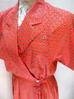 幾何学柄ワンピース(レッドxダークグリーン&イエロー)