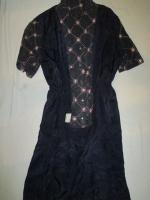 ドット&幾何学柄刺繡ワンピース(ネイビーxピンク)