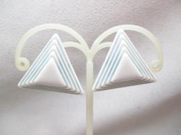 フランス製　アンティーク三角イヤリング(ホワイト)