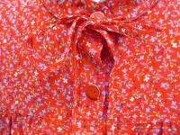 小花柄ワンピース(レッドxライトブルー&ホワイト&グリーン)