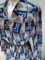 幾何学柄ワンピース(ブラックxホワイトxライトブルー)