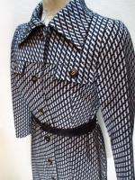 幾何学柄コートワンピース(ブラックxホワイト)