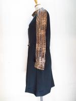 無地&幾何学柄ワンピース(ブラックxベージュ&ブラウン)